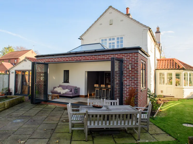 Bifold Golders Green